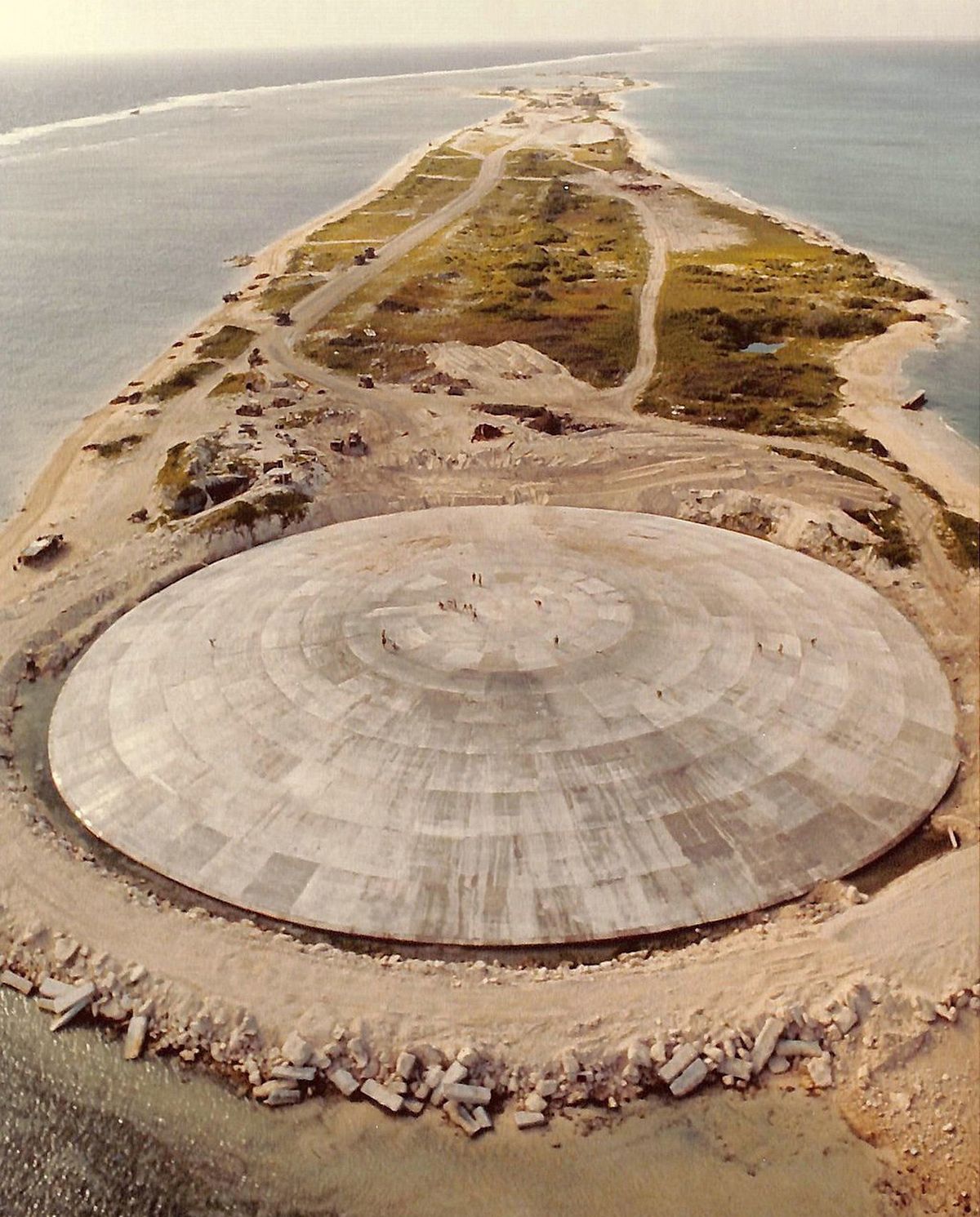 Le Runit Dome se fissure en raison de l'évolution des conditions de l'île, de la hausse des températures et du niveau de la mer.